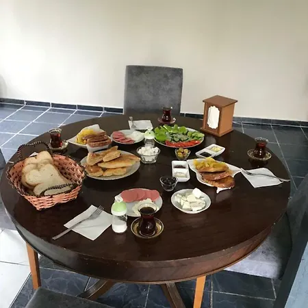 Bed & Breakfast Kartepe Otel *
